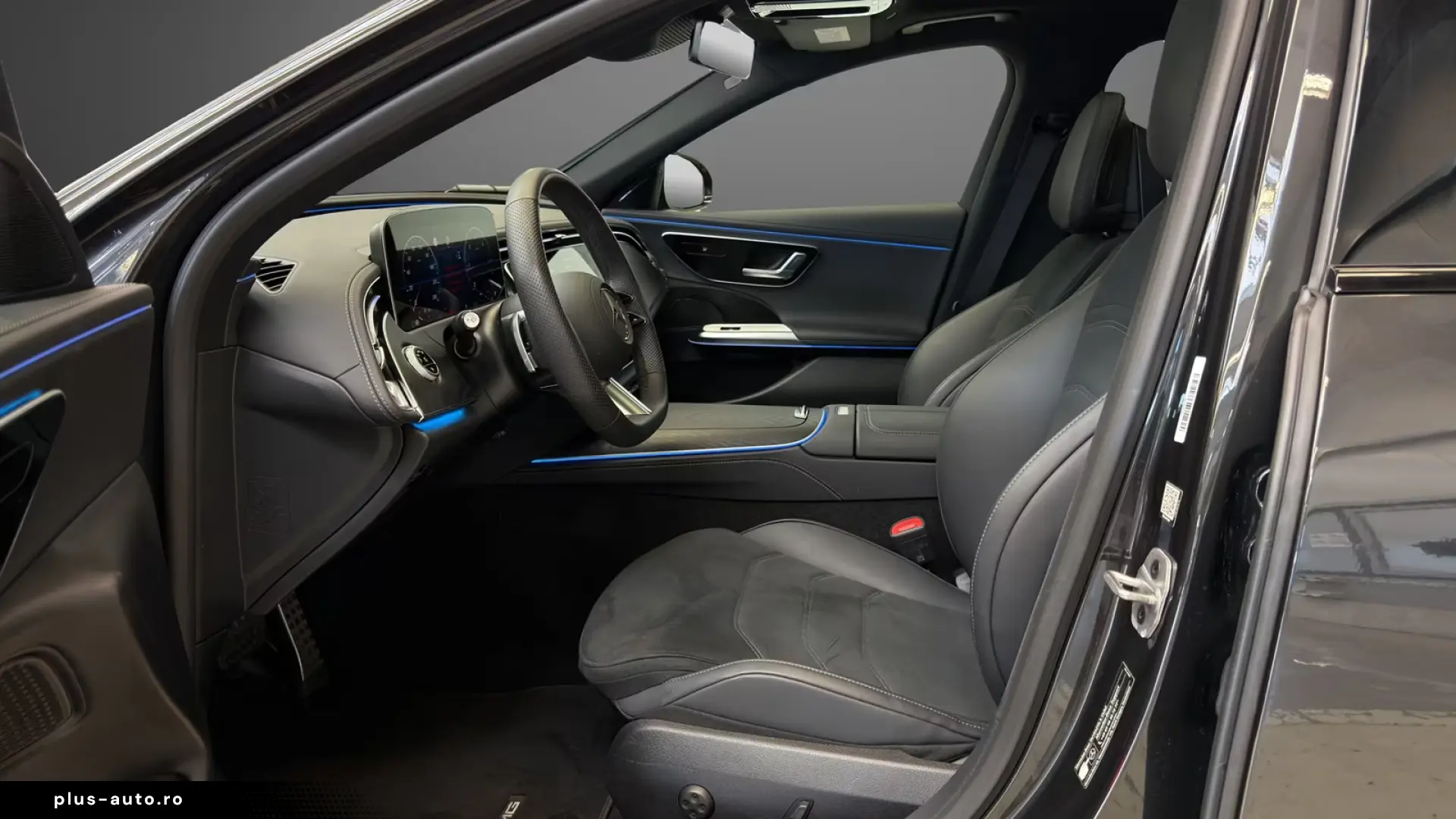 Mercedes-Benz E 220 T d AMG Pano NIGHT Keyles Totwinkel 19