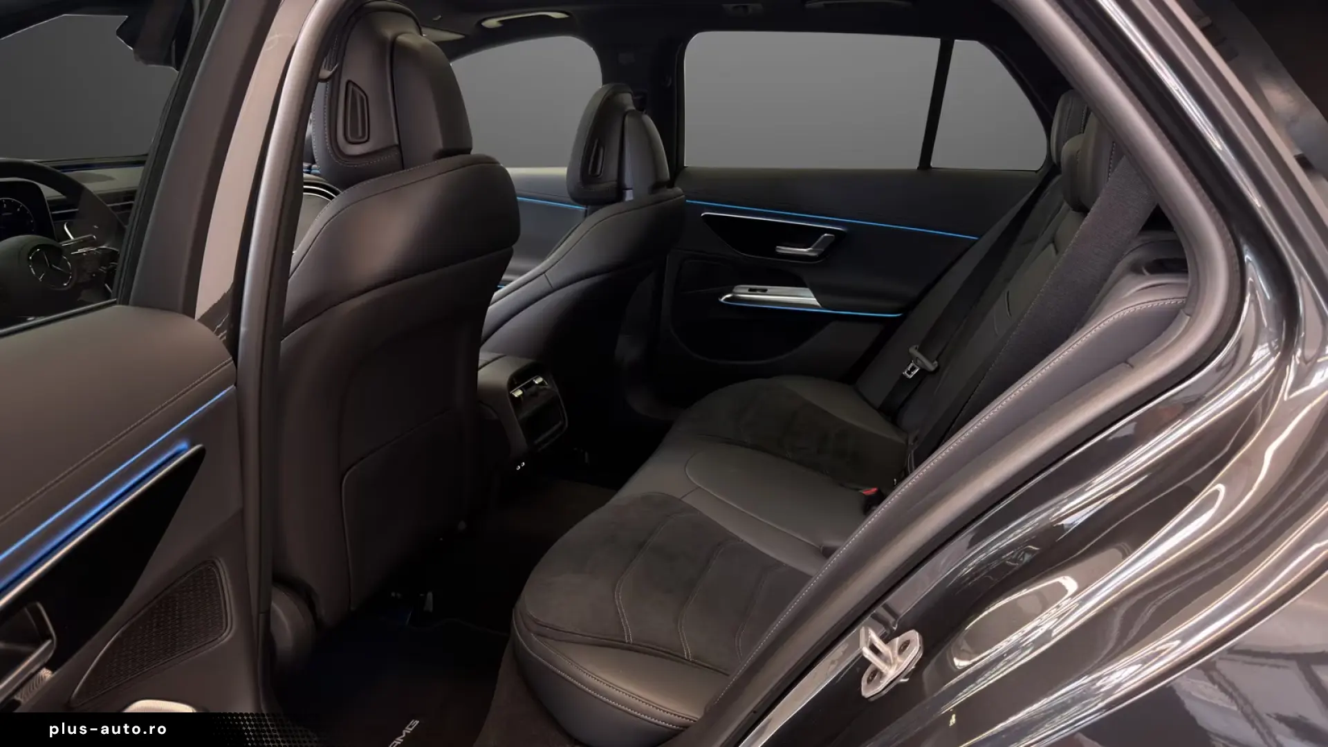 Mercedes-Benz E 220 T d AMG Pano NIGHT Keyles Totwinkel 19
