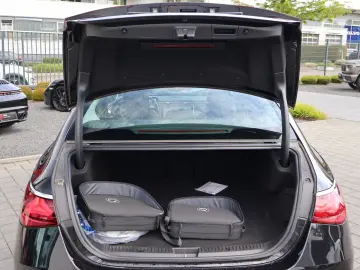 Mercedes-Benz E 300 de 4Matic Avantgarde
