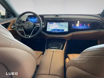 Mercedes-Benz E 220d Superscreen Burmester Ventilation