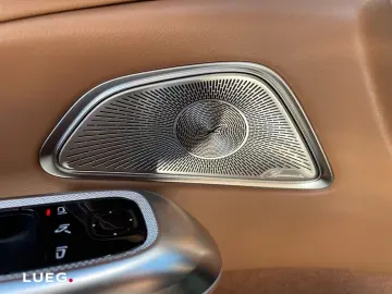 Mercedes-Benz E 220d Superscreen Burmester Ventilation