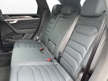 Volkswagen Touareg R-Line  Final Edition  V6 3.0 TDI 286 PS
