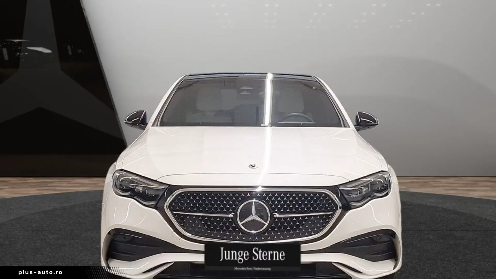 Mercedes-Benz E 220 d AMG Prem. PANO NIGHT 20  360