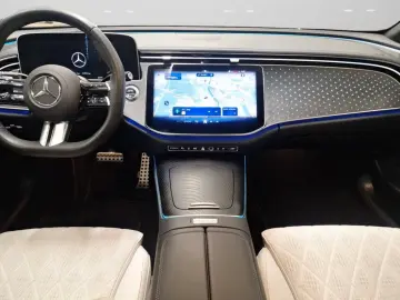 Mercedes-Benz E 220 d AMG Prem. PANO NIGHT 20  360