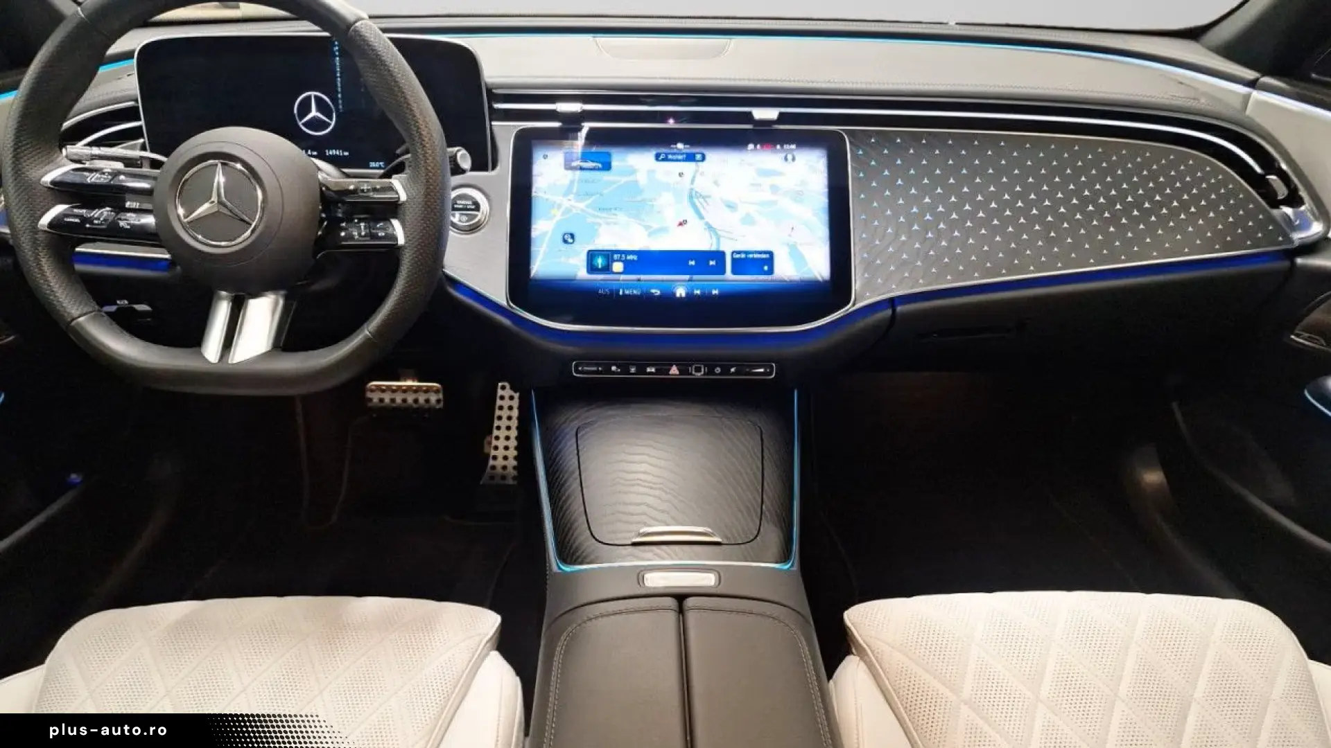 Mercedes-Benz E 220 d AMG Prem. PANO NIGHT 20  360