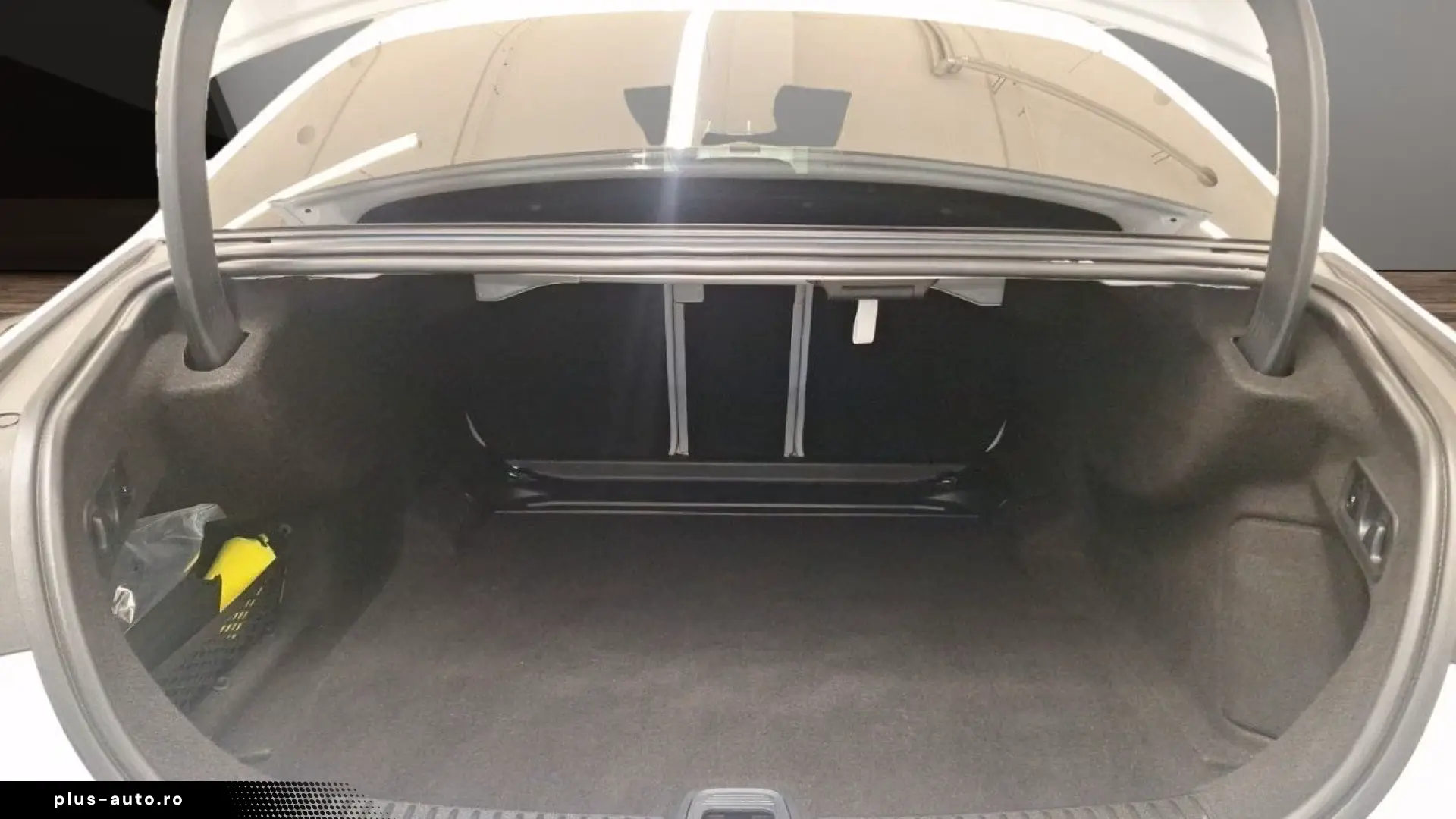 Mercedes-Benz E 220 d AMG Prem. PANO NIGHT 20  360