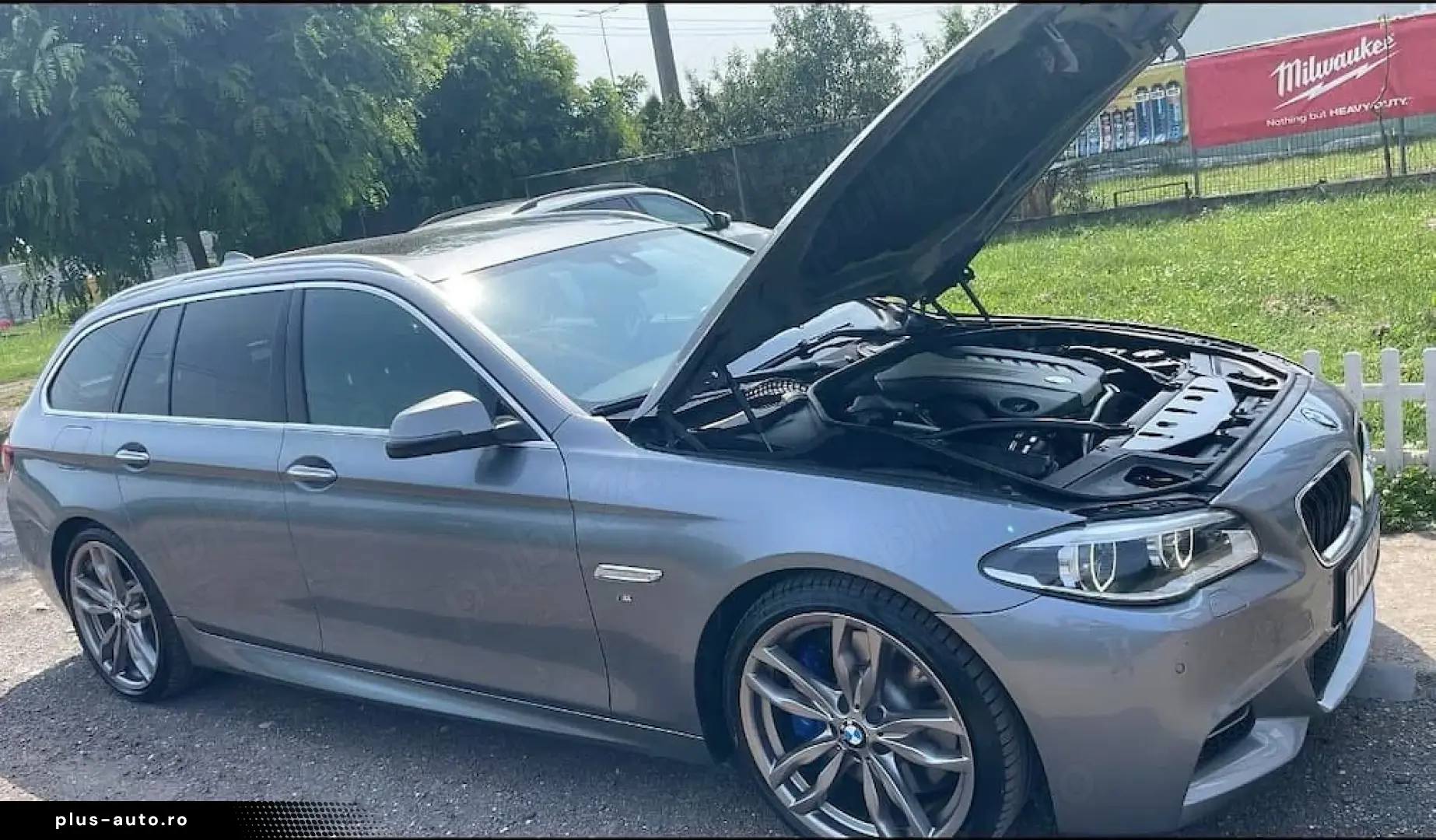 BMW M550