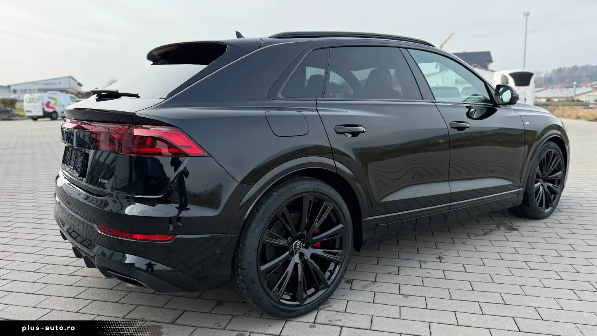 Audi Q8 TDI  STANDHEIZUNG AHK PANO HUD B&O