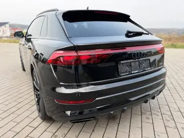 Audi Q8 TDI  STANDHEIZUNG AHK PANO HUD B&O