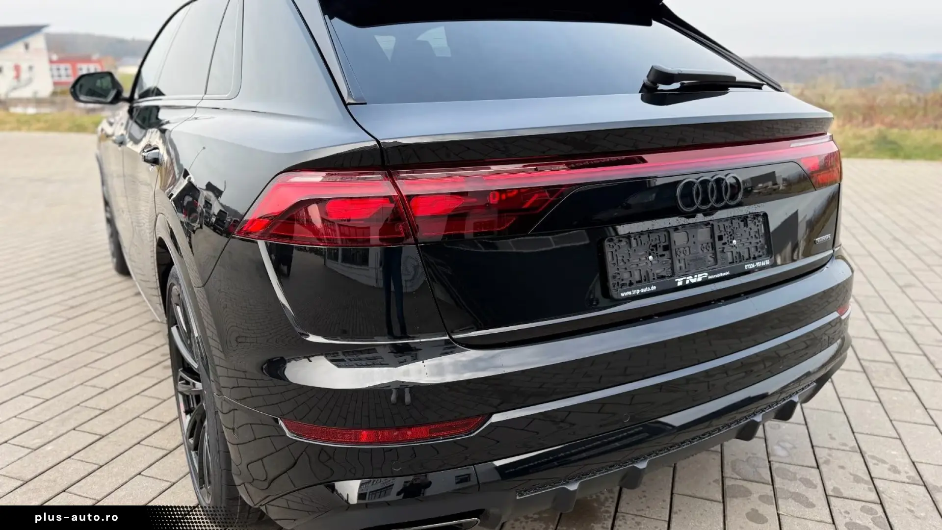 Audi Q8 TDI  STANDHEIZUNG AHK PANO HUD B&O