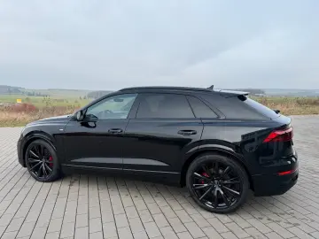 Audi Q8 TDI  STANDHEIZUNG AHK PANO HUD B&O