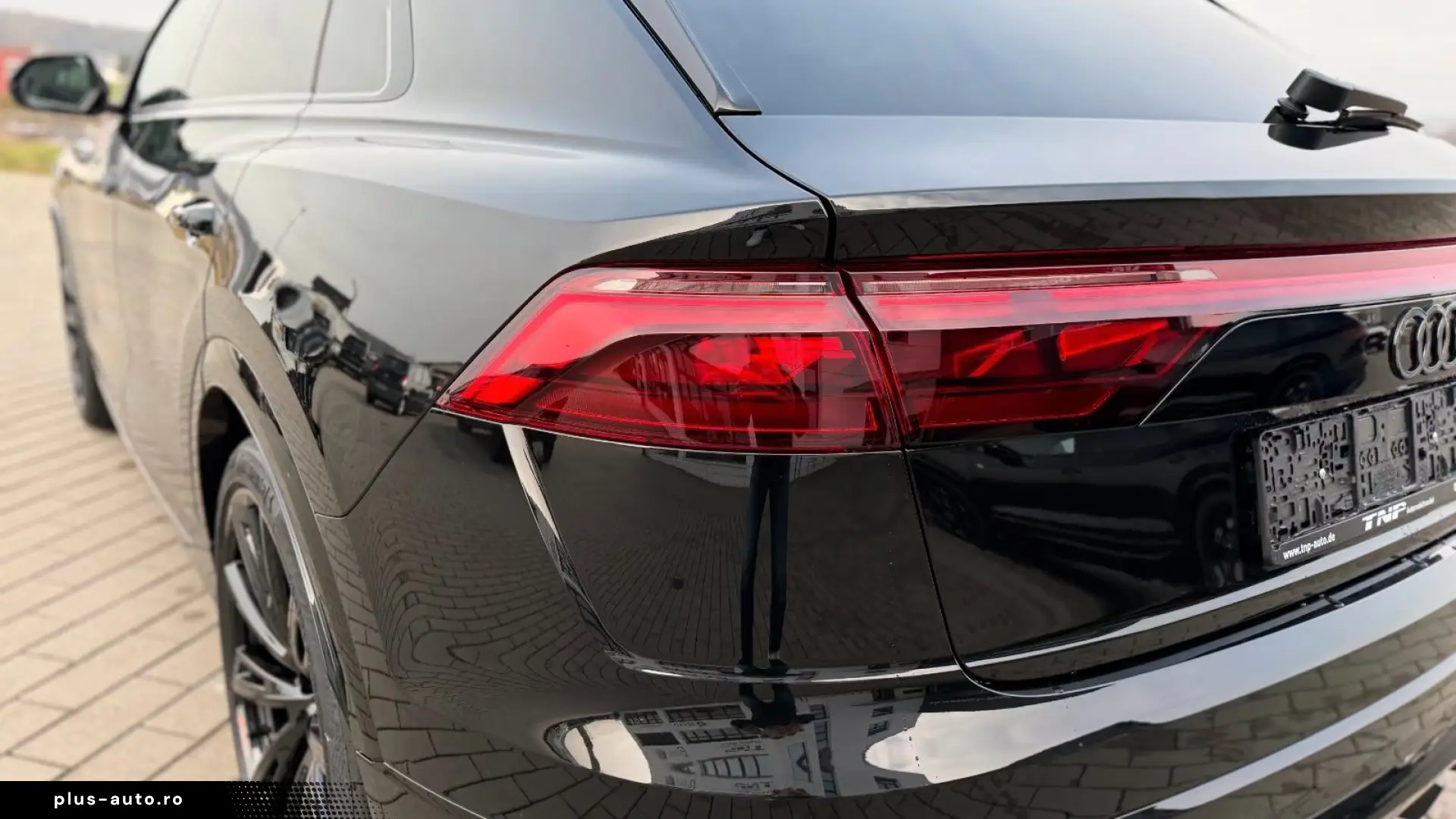 Audi Q8 TDI  STANDHEIZUNG AHK PANO HUD B&O