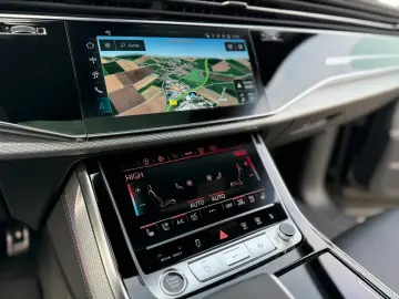 Audi Q8 TDI  STANDHEIZUNG AHK PANO HUD B&O