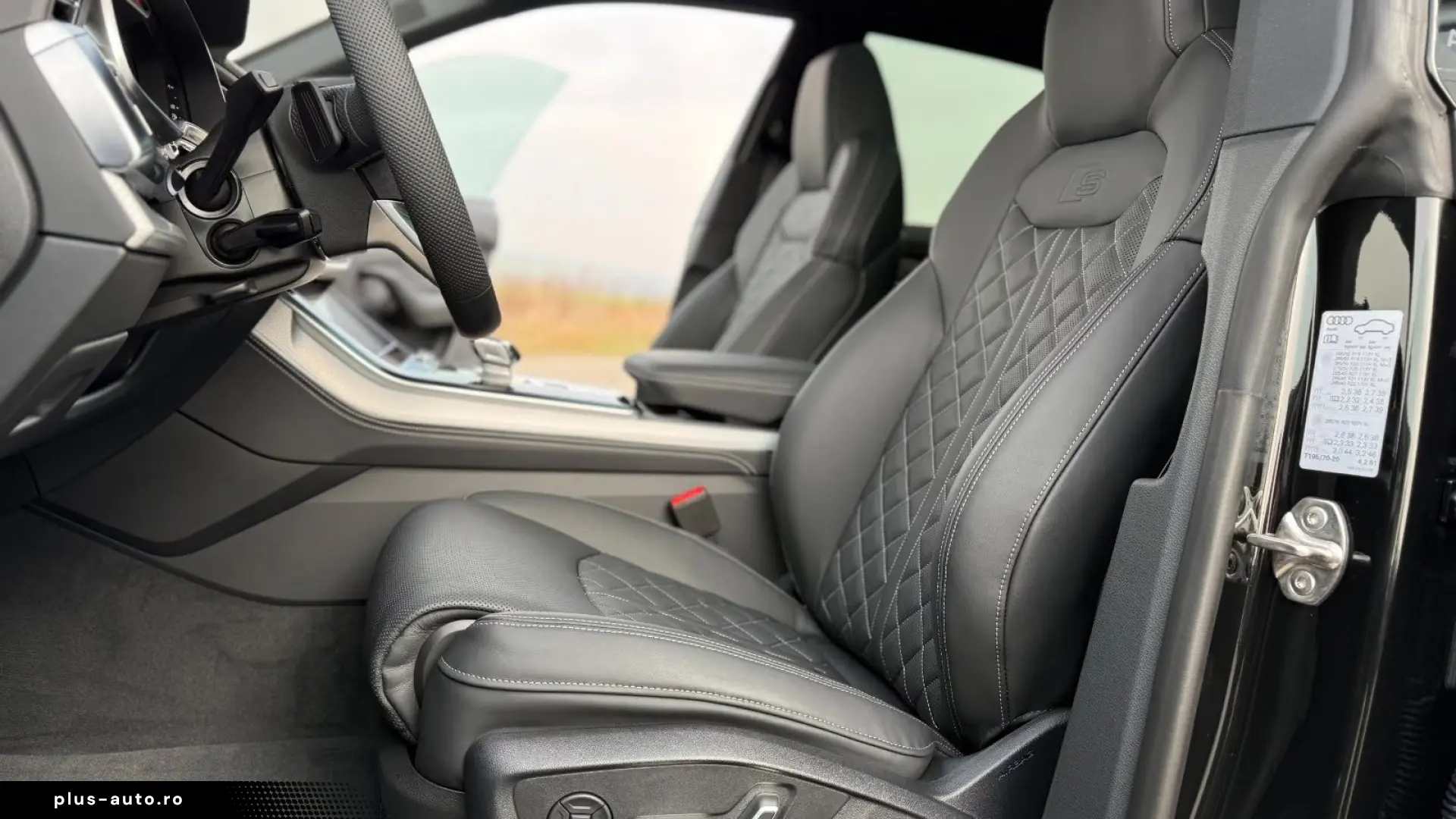 Audi Q8 TDI  STANDHEIZUNG AHK PANO HUD B&O