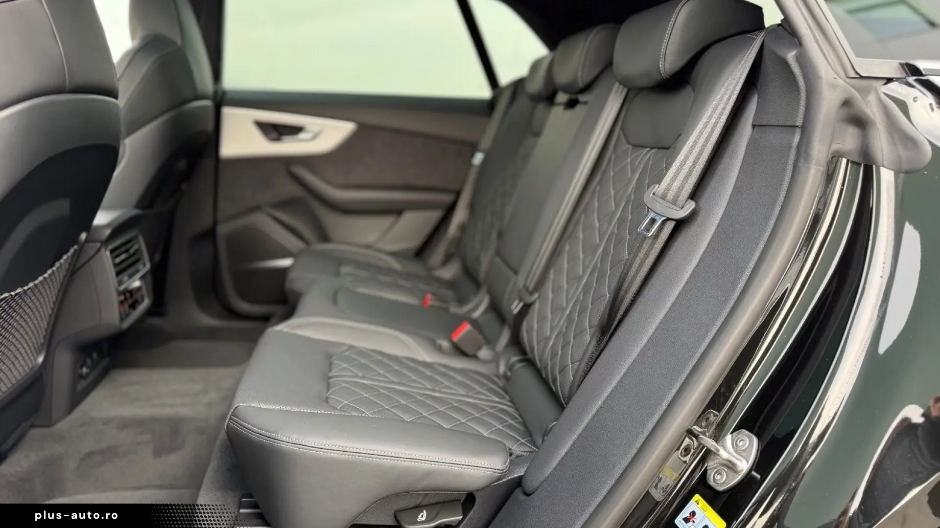 Audi Q8 TDI  STANDHEIZUNG AHK PANO HUD B&O
