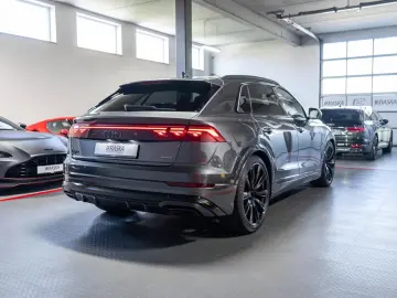 Audi Q8 50 TDI quattro S-Line AHK PANO STHZ B&O GV5