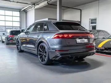 Audi Q8 50 TDI quattro S-Line AHK PANO STHZ B&O GV5