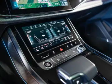 Audi Q8 50 TDI quattro S-Line AHK PANO STHZ B&O GV5
