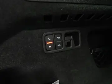 Audi Q8 50 TDI quattro S-line AHK B&O HUD PANO STHZ