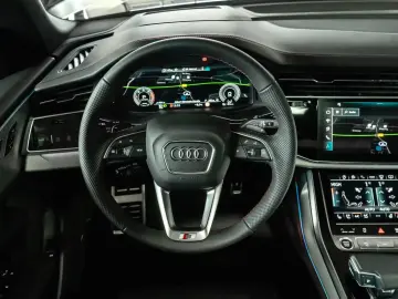 Audi Q8 50 TDI quattro S-line AHK B&O HUD PANO STHZ