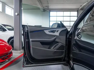 Audi Q8 3.0 TDI quattro LASER AHK SHZ PANO B&O STHZ