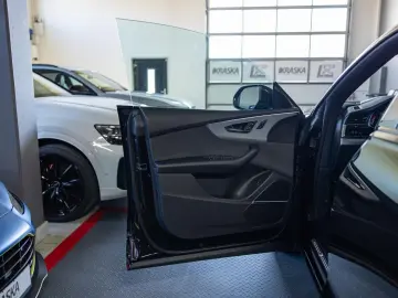 Audi Q8 50 TDI quattro S-Line AHK LHZ PANO B&O STHZ