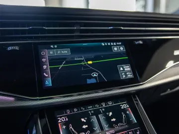 Audi Q8 50 TDI quattro S-Line AHK LHZ PANO B&O STHZ
