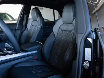 Audi Q8 50 TDI quattro S-Line AHK LHZ PANO B&O STHZ