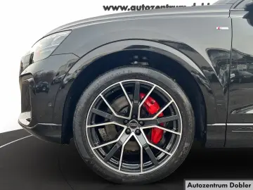 Audi Q8 Hybrid S-line business 290kW AHK ACC Pano 22