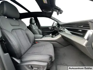 Audi Q8 Hybrid S-line business 290kW AHK ACC Pano 22
