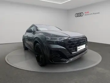 Audi Q8 SUV TFSI e qu. 360 kW AHK HuD Pano B&O Matrix