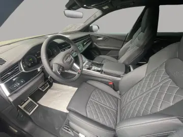 Audi Q8 SUV TFSI e qu. 360 kW AHK HuD Pano B&O Matrix