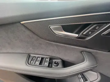 Audi Q8 SUV TFSI e qu. 360 kW AHK HuD Pano B&O Matrix