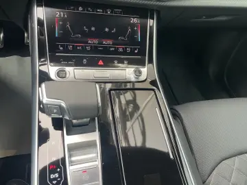 Audi Q8 SUV TFSI e qu. 360 kW AHK HuD Pano B&O Matrix