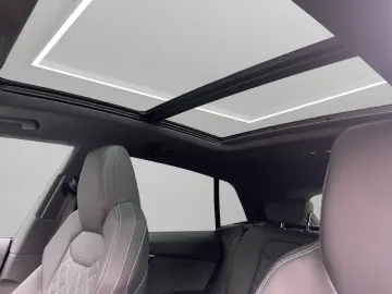 Audi Q8 SUV TFSI e qu. 360 kW AHK HuD Pano B&O Matrix