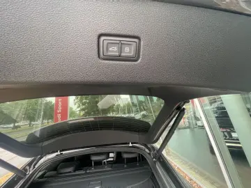 Audi Q8 SUV TFSI e qu. 360 kW AHK HuD Pano B&O Matrix