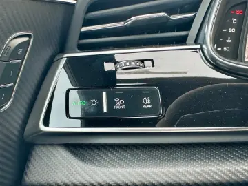 Audi Q8 TDI qu S LINE EXCLUSIVE AHK STANDHZ B&O HuD