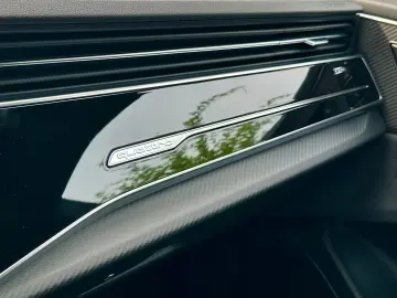 Audi Q8 TDI qu S LINE EXCLUSIVE AHK STANDHZ B&O HuD