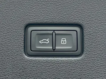 Audi Q8 TDI qu S LINE EXCLUSIVE AHK STANDHZ B&O HuD