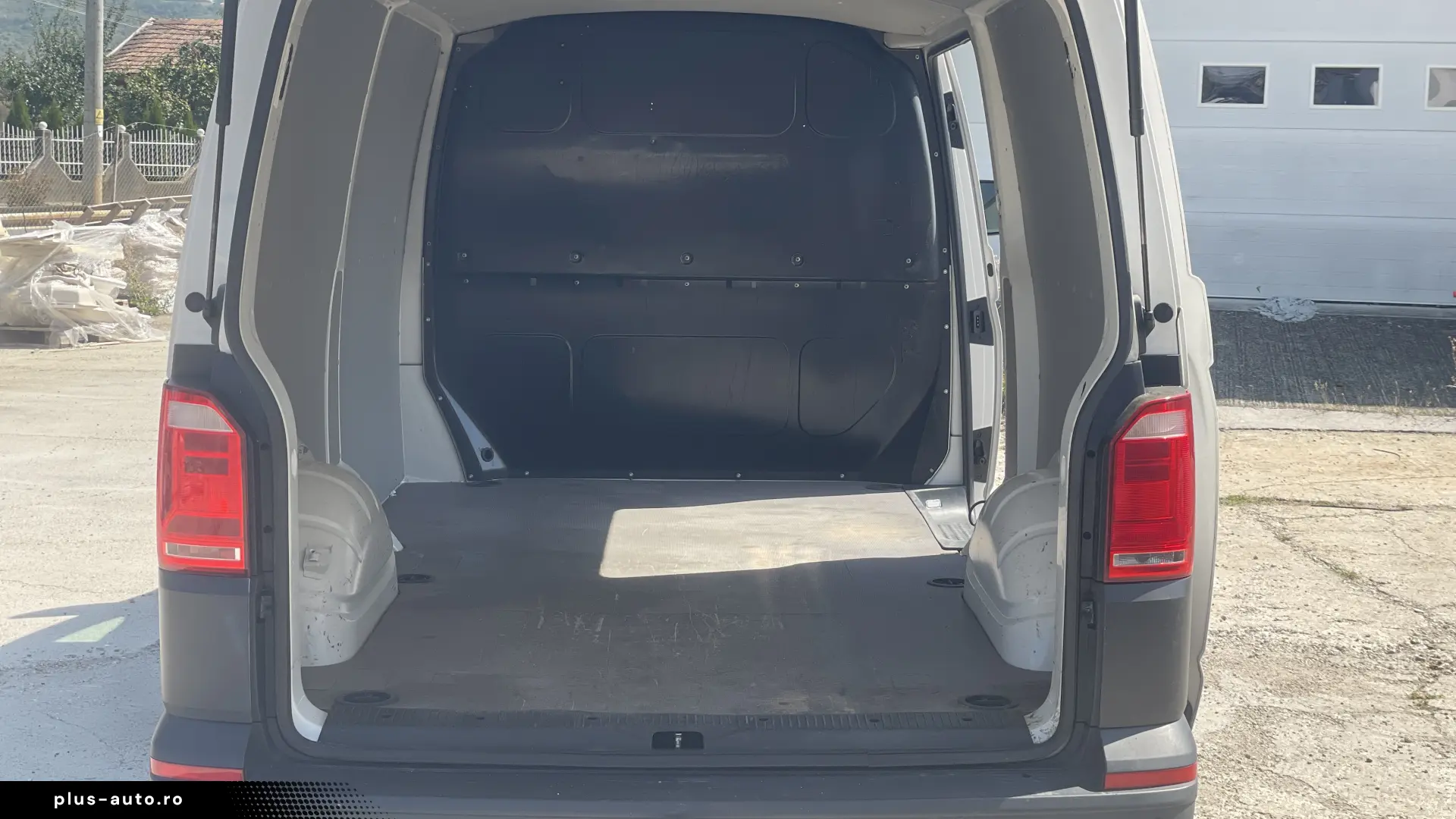 Volkswagen Transporter T6 2.0 TDI Varianta Lunga