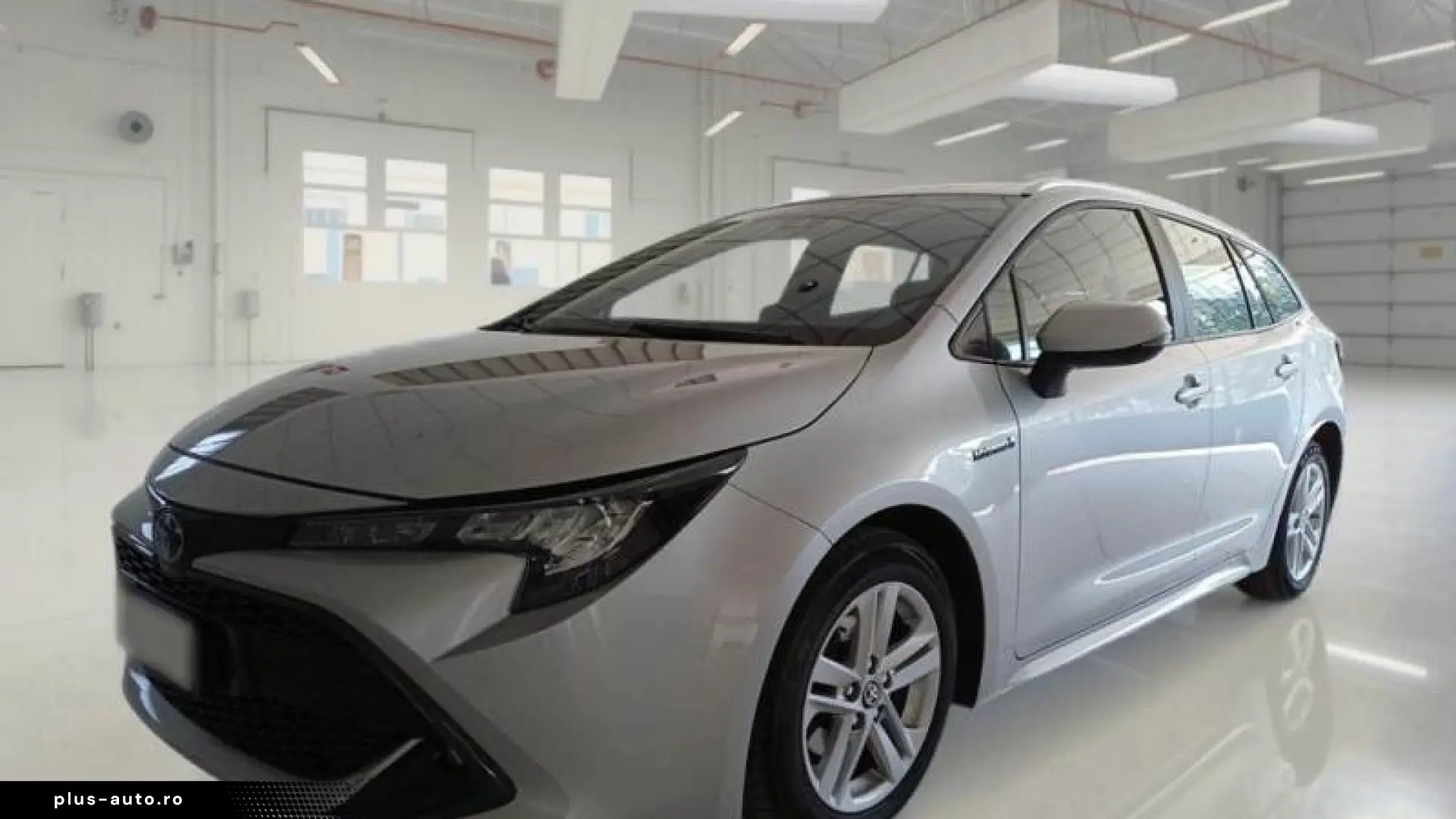 Toyota Corolla 1.8 Hybrid Touring Sport echipare Bussines