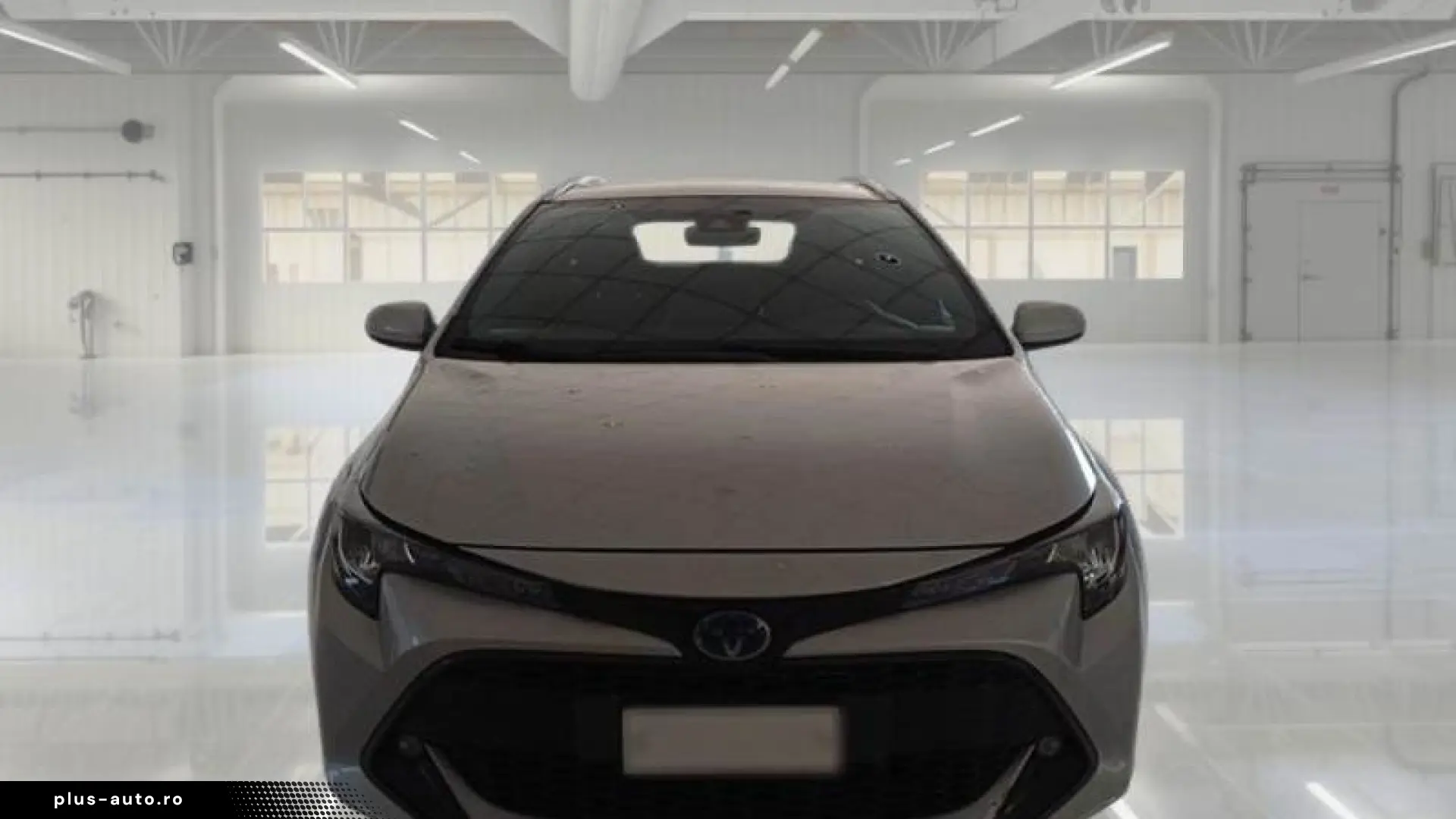 Toyota Corolla 1.8 Hybrid Touring Sport echipare Bussines