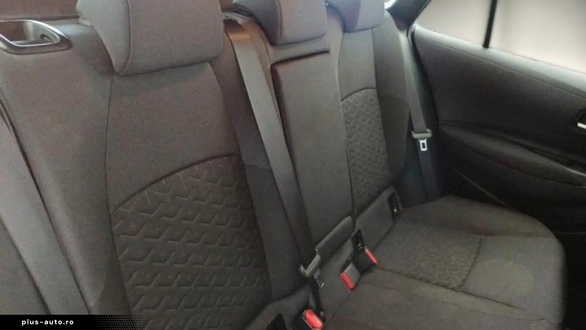 Toyota Corolla 1.8 Hybrid Touring Sport echipare Bussines
