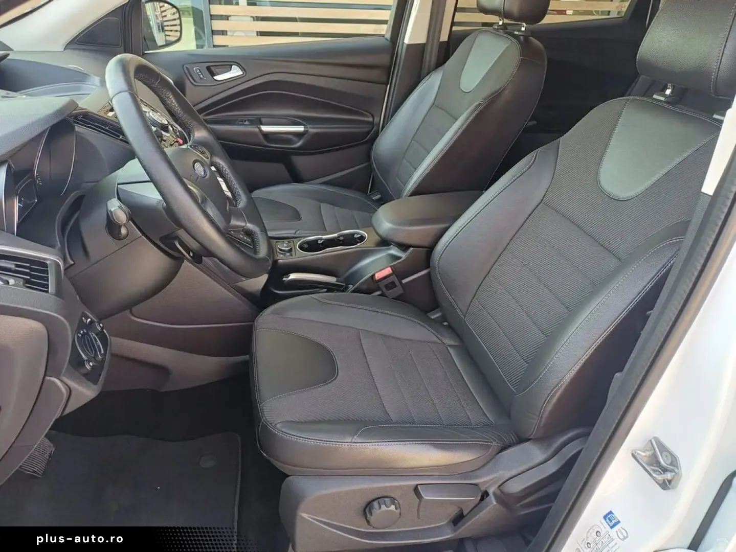 Ford Kuga 1.5 benzina 182 Cp At 4WD Titanium