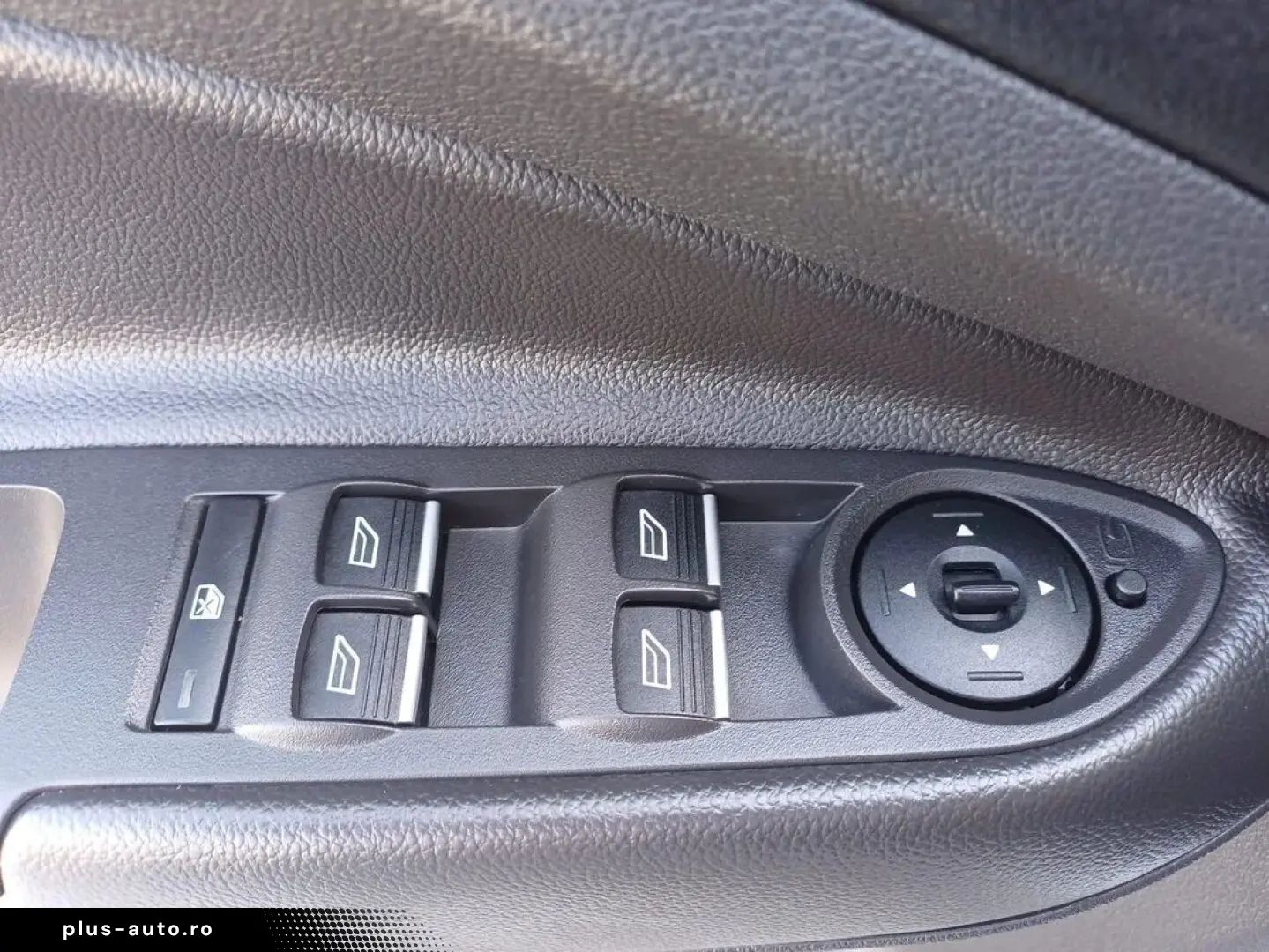 Ford Kuga 1.5 benzina 182 Cp At 4WD Titanium
