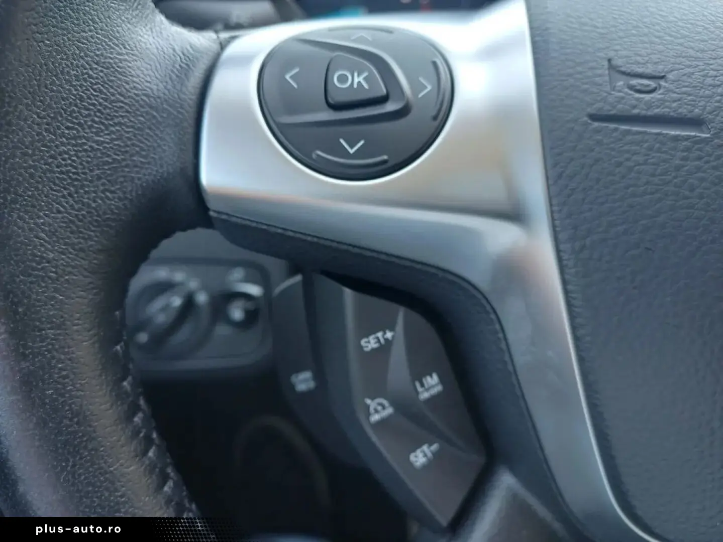 Ford Kuga 1.5 benzina 182 Cp At 4WD Titanium