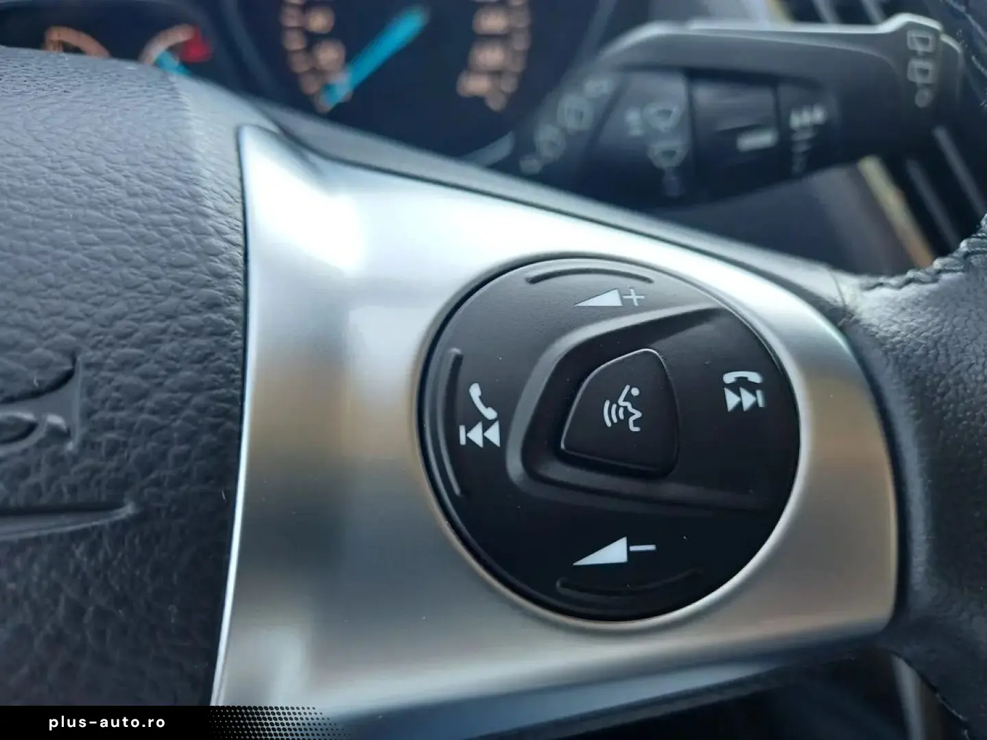 Ford Kuga 1.5 benzina 182 Cp At 4WD Titanium