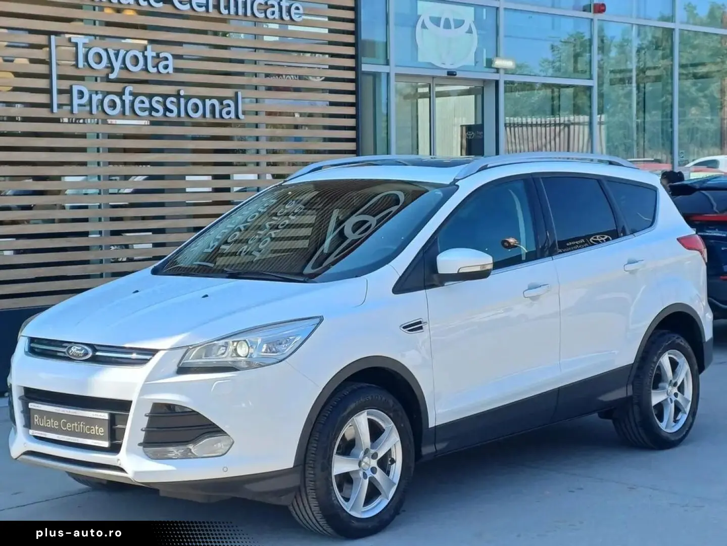 Ford Kuga 1.5 benzina 182 Cp At 4WD Titanium