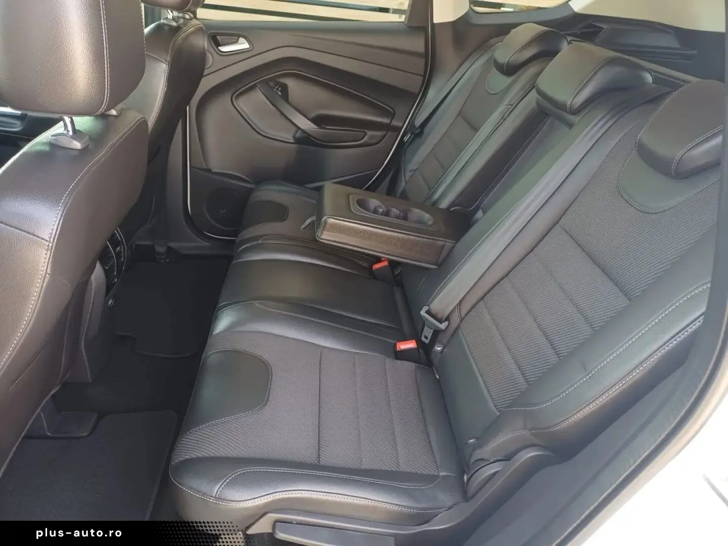 Ford Kuga 1.5 benzina 182 Cp At 4WD Titanium