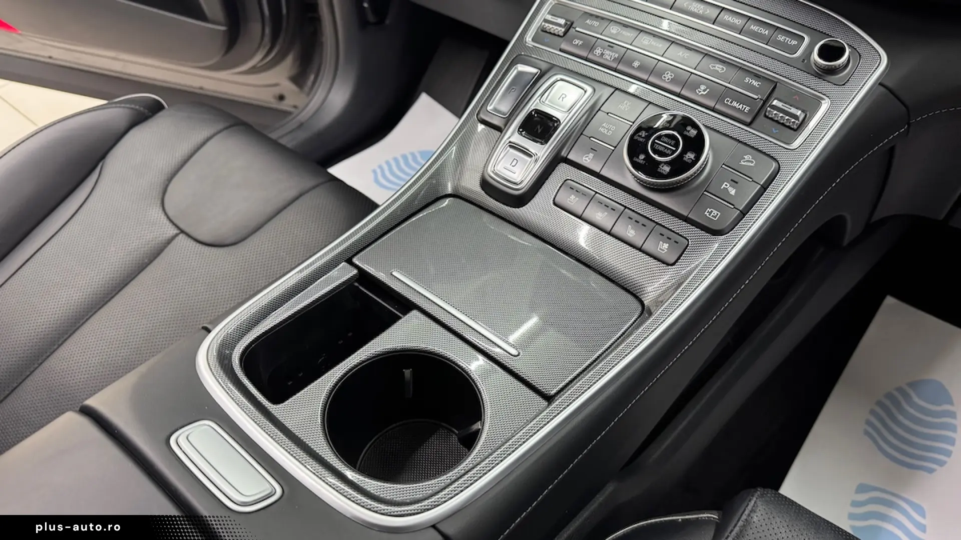 Hyundai SantaFe Plug-in hybrid 4WD 265 CP Luxury